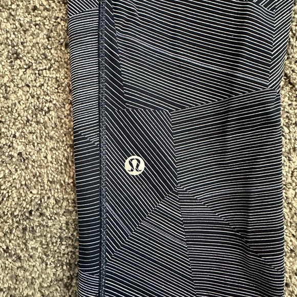 Lululemon Speed Up Crop Leggings (21”) Etch Hail Midnight Sz 6 - Picture 4 of 6